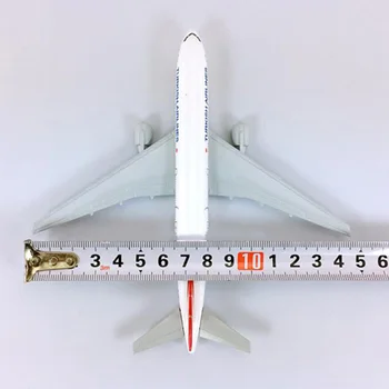 16 1:400 Boeing B777-300 model Turkish airlines s plastično bazo zlitine letalo letalo zbirateljske prikaz model collection