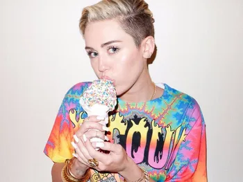 Doma Dekor Miley Cyrus Glasbe Star-Svila Umetnost Plakata Stenske Nalepke Za Dekoracijo Darilo