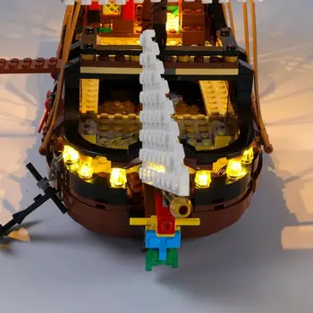 Združljiv z LEGO Model Piratske Ladje Ustvarjalno Sestavljanje Razsvetljavo LED Stavbe Svetlobe 31109 Bloki Za LEGO LED Kit O6U1