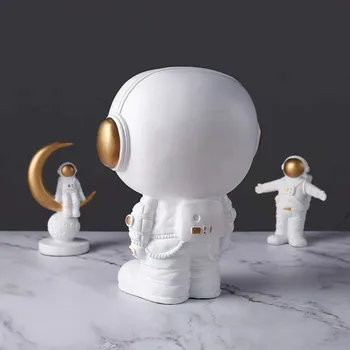 Nordijska Smolo ustvarjalne Astronavt Kiparstvo Figur Sweety Tipke za Shranjevanje Plovil Desk Sodobne Soba Dekoracijo Dodatki za Dom Darilo