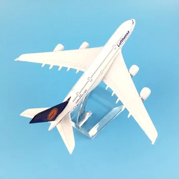Potniško letalo model A380 Lufthansa letala A380 16 cm Zlitine simulacije letenja modela za igrače za otroke Božično darilo